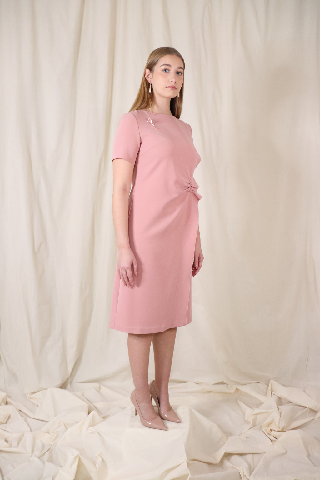 Ruffled front detailed dress in dusty rose